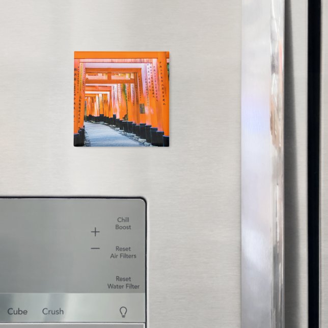 Femtio orangar - Senbon Torii, Kyoto Magnet (In Situ (Fridge))