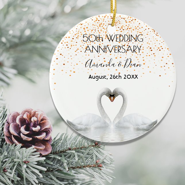 Femtionde guld-årsdagen för bröllop, vita svanar julgransprydnad keramik (Skapare uppladdad)