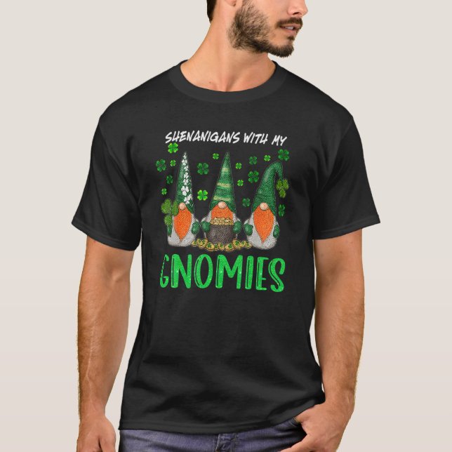 Fenanigans med min St patrick's day Gnome T Shirt (Framsida)