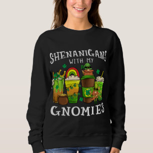 Fenanigans med min St patrick's day Gnome T Shirt