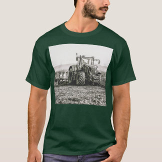 Fendt Tractor Plowing in the Surrey Backe UK T Shirt