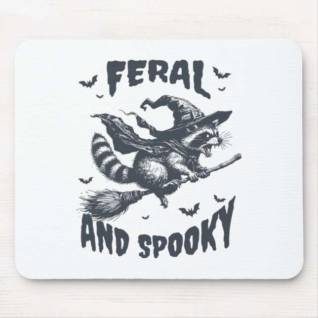 Feral and Spooky Raccoon Witch Hat Halloween Funny Musmatta (Framsidan)