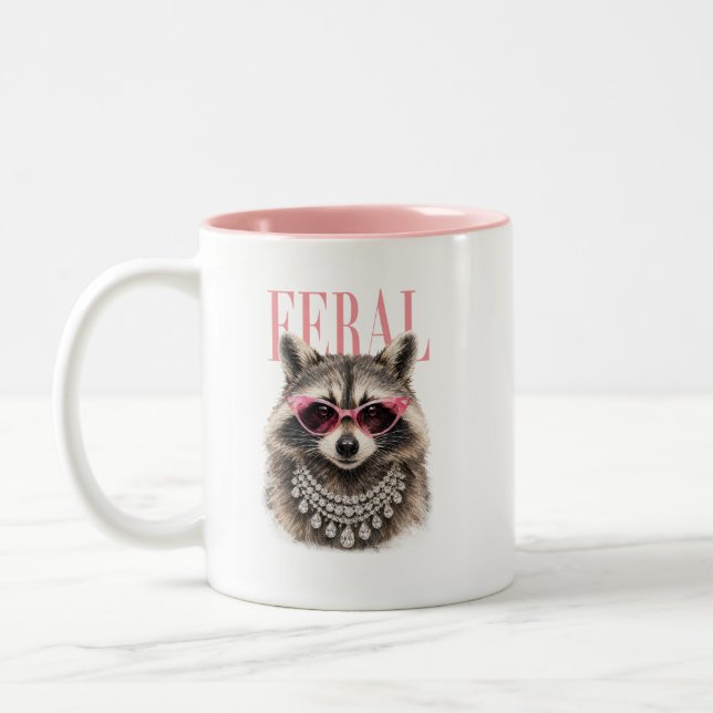 Feral Chic Tvättbjörn Glamour Kaffemugg (Vänster)