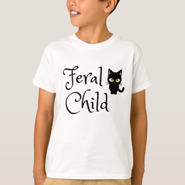 Feral Child med Black Cat Design T Shirt (Framsida)