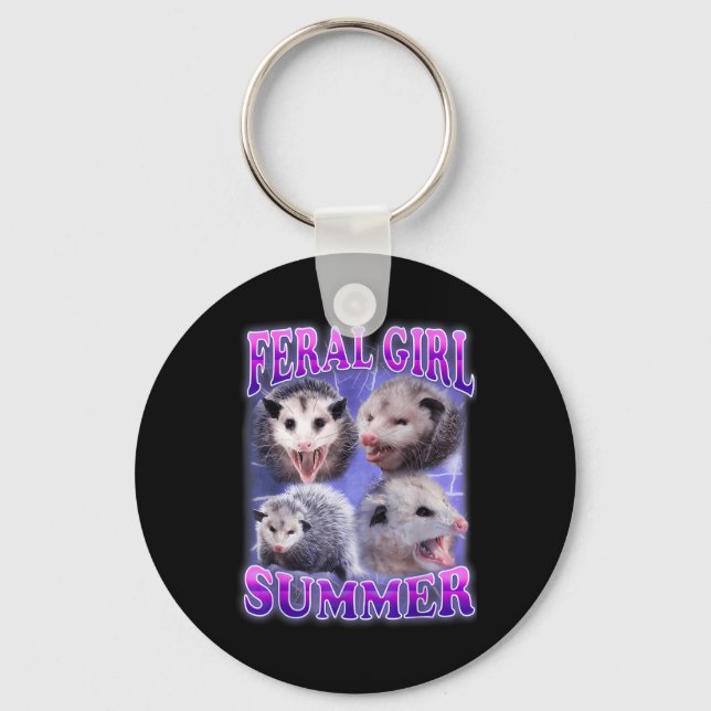 Feral Girl Summer Opossum Funny Meme Nyckelring (Framsida)