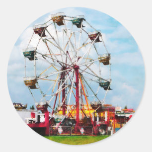 Ferris Wheel mot Blå himmel Runt Klistermärke