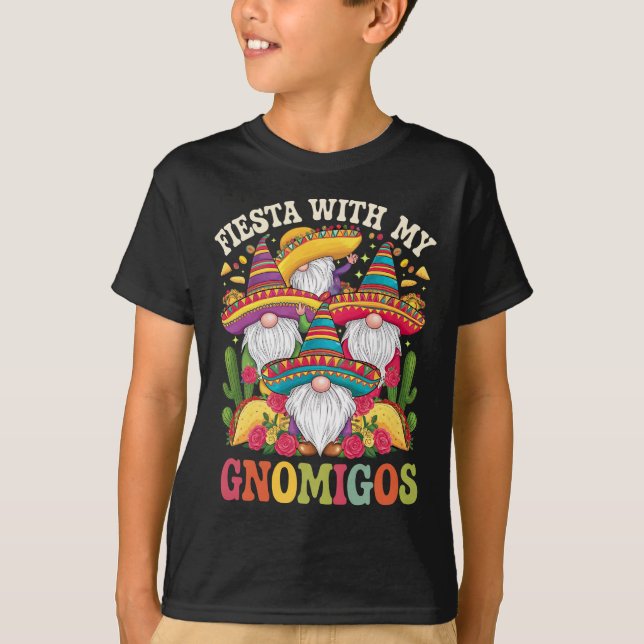 Fest med mina gnom-vänner gnom-Cinco De Mayo T Shirt (Framsida)