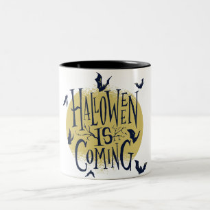 Festiv Halloween-samling - Halloween närmar sig Två-Tonad Mugg