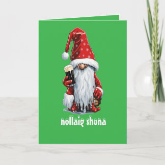 Festiv Tomte Som Håller Ett Glas Irländsk Torr Sto Kort