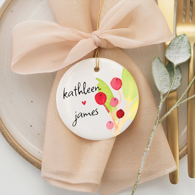Festiva Växtnamn Bröllop Julgransprydnad Keramik (Festive Christmas Watercolor Red and Green Greenery Whimsical Names Wedding Ceramic Ornament)