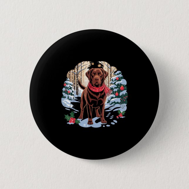Festive Chocolate Lab In Snowy Forest Winter Xmas  Knapp (Framsida)