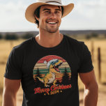 Festive Dino: Santa Hat & Shades T Shirt<br><div class="desc">En lekfull dinosaurier dockar en julhatt och en snyggt solglasögon,  vilket ger en aning helgdag med en coola som vrider till förhistorisk tid.</div>