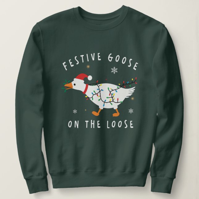 Festive Goose On The Loose Funny Holiday  T Shirt (Design framsida)