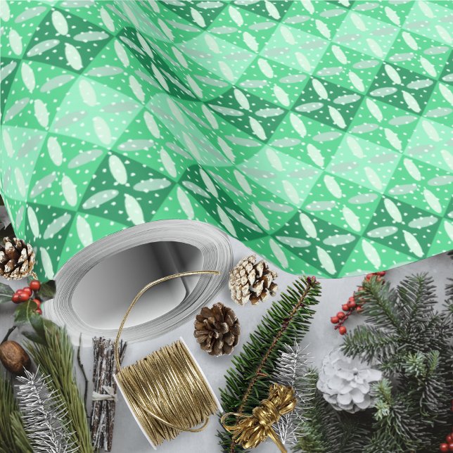 Festive Grönt Monokrome Geometric och Terrazzo Presentpapper (Festive Green Monochrome Geometric and Terrazzo Wrapping Paper Rolls by Leapfroglisics Shop)
