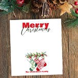 Festive jul Stripe Stockings with Greenery Anteckningsblock<br><div class="desc">Gå in i helgdag med anpassadets anteckningsblock! Med "God jul" i fetstilt röd och kursiv grönt, och tre charmerande lager som är adorderade med holly, är det perfekt för festliga anteckningar, att göra listor och presentidéer. Anpassa den med din familj namn eller något meddelande. Ett härligt tillägg till din helgdag!...</div>