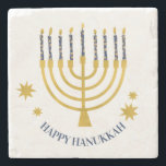 Festive Menorah Candles Lycklig Hanukkah Stenunderlägg<br><div class="desc">Faux guld-foil menorah-ljus för Hanukkah firande. Den vismliga menorahillustrationen med vita stjärnor täckte celestialljus på ett fingerat guld-menorahstativ. Menorah Starry Hanukkah illustrerade designgåvor och pappra produkter.</div>