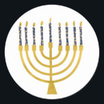Festive Menorah Hanukkah Blue Candles Teckning Runt Klistermärke<br><div class="desc">Faux guld-foil menorah-ljus för Hanukkah firande. Den vismliga menorahillustrationen med vita stjärnor täckte celestialljus på ett fingerat guld-menorahstativ. Menorah Starry Hanukkah illustrerade designgåvor och pappra produkter.</div>