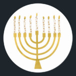 Festive Menorah Hanukkah Celestial Candles Tecknin Runt Klistermärke<br><div class="desc">Faux guld-foil menorah-ljus för Hanukkah firande. Den vismliga menorahillustrationen med vita stjärnor täckte celestialljus på ett fingerat guld-menorahstativ. Menorah Starry Hanukkah illustrerade designgåvor och pappra produkter.</div>