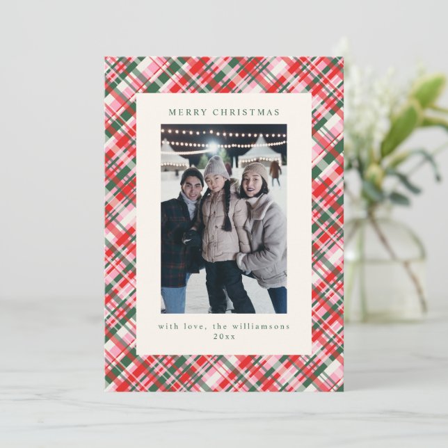 Festive Pink Green Plaid Christmas Photo Letter Julkort (Stående Fram)