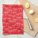 Festive Red and White Simple Bow Doodle Mönster Kökshandduk<br><div class="desc">En söt och festlig mönster av vita,  handdragna buskdukar dekorerar denna röda,  absorberande och funktionella sticka kökshandduk ge hjärtat av ditt hem lite av lycklig feminitet. Det här trendmotivet finns överallt,  glöm inte att lägga till det i ditt liv.</div>