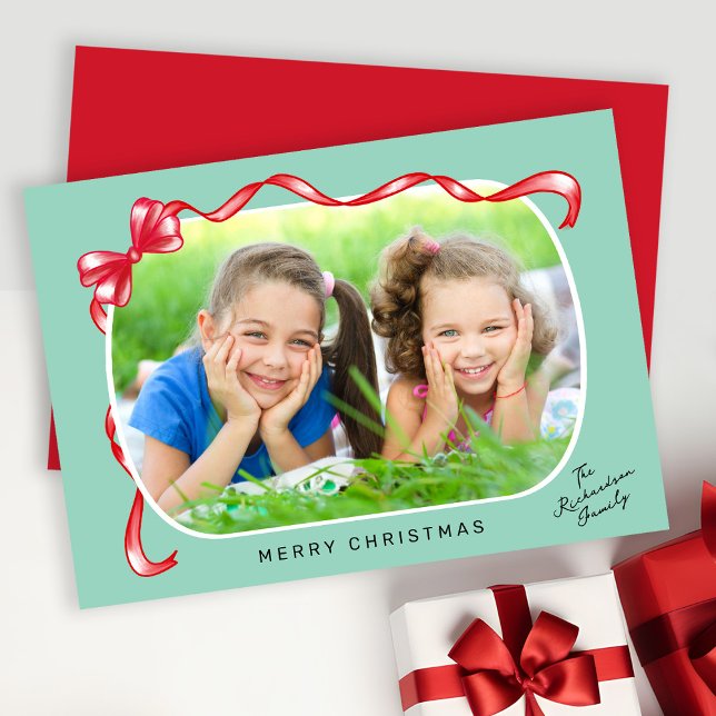 Festive Red Ribbon and Bow Curved Photo Jul Julkort (Skapare uppladdad)