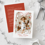 Festive Red Ribbon med Poinsettias och Greenery Julkort<br><div class="desc">Skicka familj och vänner en familjeuppdatering och ett meddelande om glädje för helgdag med det här enfoto-julkortet med söta, handritade illustrationer av ett rostigt rött band som är accentuerat med festiva sprickor av röda poinsettiska blommor och grön. Traditionell behålla i typsnitt är den stora känslan och det traditionella skapar detta...</div>