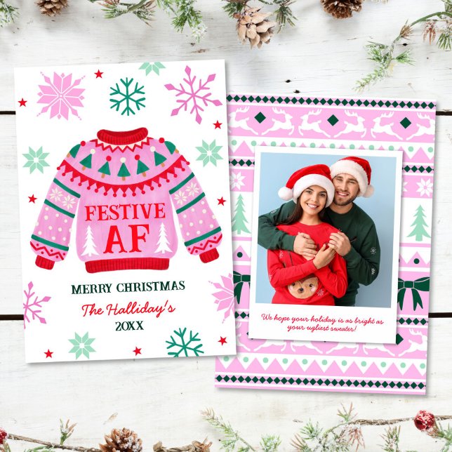 Festive Ugly Sweater & Snöflingor par Photo Julkort (Festive Ugly Sweater & Snowflakes Couple Photo Holiday Card)