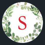Festive Winter Greenery Monogram Helgdag Botanical Runt Klistermärke<br><div class="desc">Den moderna helgdag har en vacker andedräkt med löv och bär. Insidan av andedräkten är ett enkelt,  klassiskt monogram. Personligens klistermärken är ett chic- och elegant sätt att klä ut helgdag paket. Dessa klistermärken skulle vara en perfekt som kuvertförseglingar för helgdag.</div>