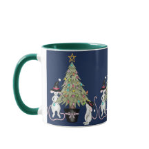 Festive Witch Mice dekorerar Julgran