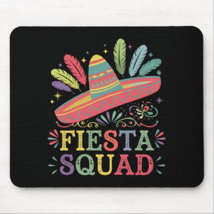 Festlig grupp Cinco de Mayo familjematchande Musmatta