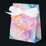 Festlig presentask<br><div class="desc">Favorasken visas i ett vackert färggrant bläckvirvelkonsttryck.
Anpassa denna artikel och lägg till den eller köp som den visas.
Tips: Lägg till en dekal med namn och lägg till lite vackert band.






Bild med licens



















Tips: Lägg bara till dina fantastiska godsaker och lägg till lite festligt band.</div>