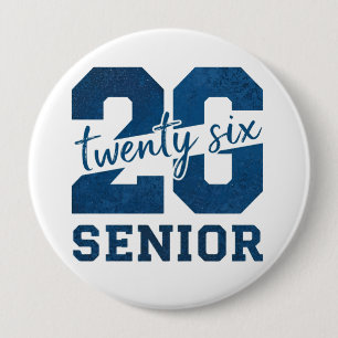 Fet “26 Senior” blå typografisk design Knapp