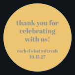 Fet Gult Grått Anpassningsbar  Bat mitzvah Tack Runt Klistermärke<br><div class="desc">Fetstipografi Gult Grått Anpassningsbar  Cute Bat mitzvah Tack Rund etikett</div>