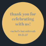 Fet Gult Grått Anpassningsbar  Bat mitzvah Tack Runt Klistermärke<br><div class="desc">Fetstipografi Gult Grått Anpassningsbar  Cute Bat mitzvah Tack Rund etikett</div>