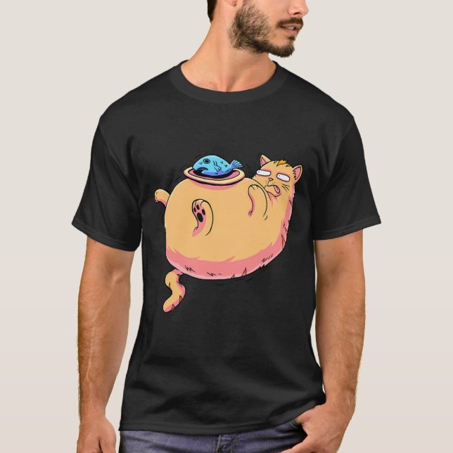 Fet katt med fisk t shirt (Framsida)