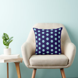 Fet Light Blue-Polka dots på marinblå Kudde