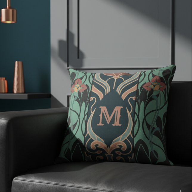 Fet Maximalist Art nouveau Monogram Kudde (Skapare uppladdad)