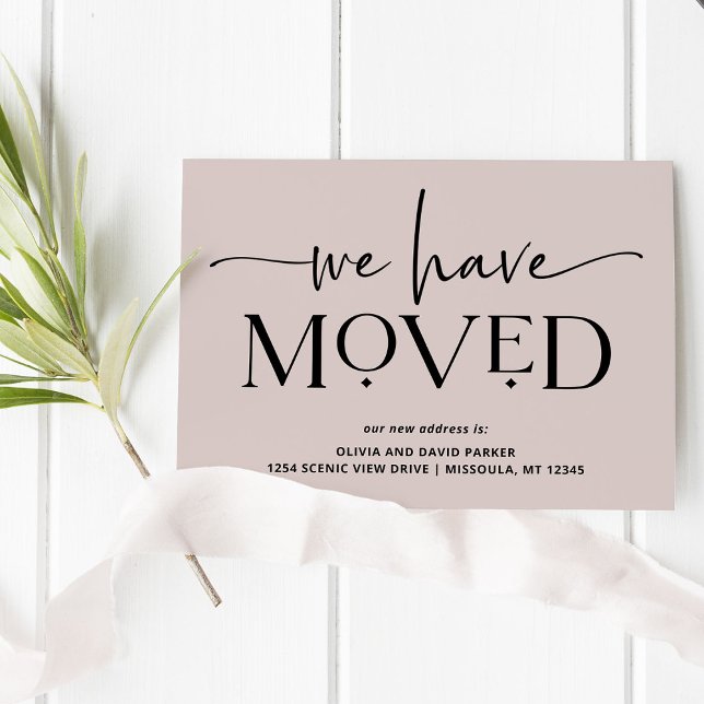 Fet och modern | vykort för Flytta (A modern moving announcement with trendy, elegant typography on a neutral colored background )