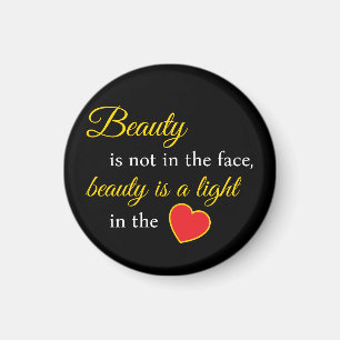 Fet och vacker - Round Beauty Slogan Magnet