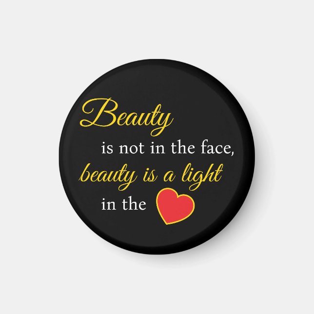 Fet och vacker - Round Beauty Slogan Magnet (Framsidan)