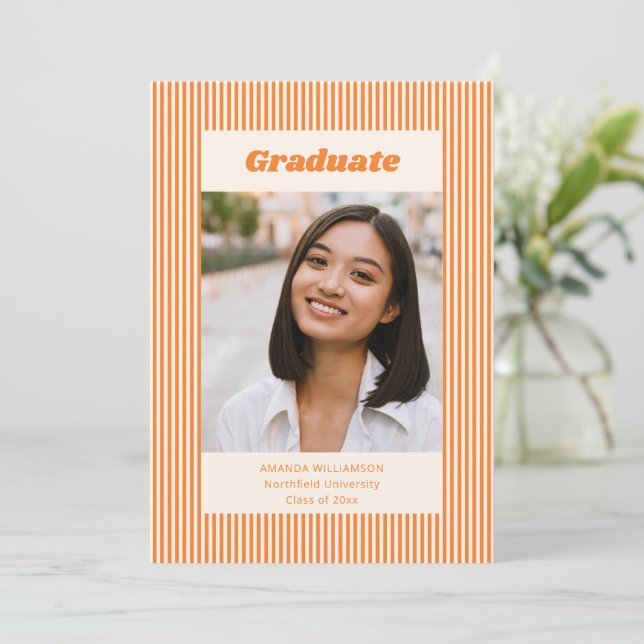 Fet Retro Orange Randig Fotografi Utexaminerad Fes Inbjudningar (Stående Fram)
