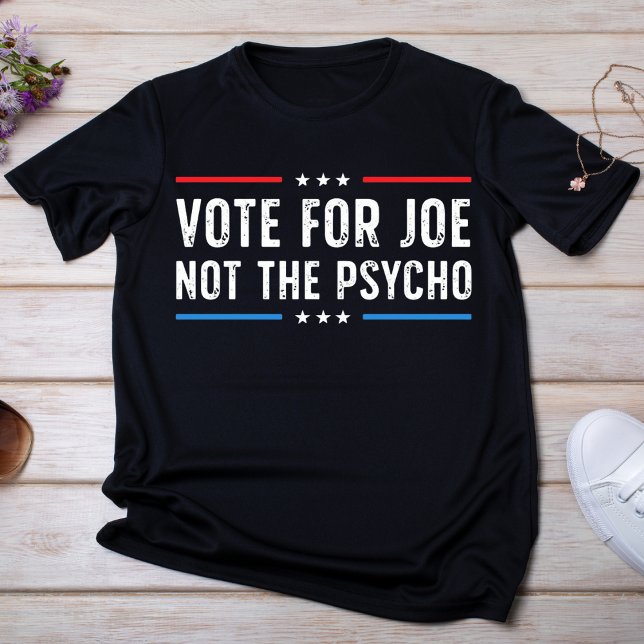 Fet röd, vit och blå 'Rösta för Joe' T Shirt (Skapare uppladdad)