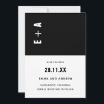 Fet stilrena svarta och vita minimalistiska initia inbjudningar<br><div class="desc">Kan anpassas helt efter dina behov.
© Gorjo Designs. Skapad för dig via Zazzle-plattformen. 

// Behöver du hjälp med att anpassa din design? Har du andra idéer? Kontakta mig (Zoe) direkt via kontaktknappen nedan.</div>