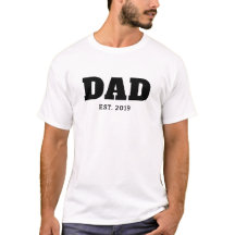 Fet svart och vit text Est År Pappa