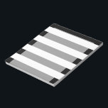 Fet svart och vitt Vågrät Rand Anteckningsblock<br><div class="desc">Fet svart och vit rand-dekoration i vågrät eller i lodrät mode är en modern klassisk grafisk design stil som alltid ger en underbar anpassningsbar åt dig själv eller åt någon som är speciell på din lista, vilket säkert ger intryck på vilket frestigt tillfälle som helst. Skicka e-post till oss med...</div>