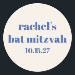 Fet typografi Ivory Blue Anpassningsbar Cute Bat m Runt Klistermärke<br><div class="desc">Fet typografi Ivory Blue Anpassningsbar Cute Bat mitzvah Classic Round Sticker</div>