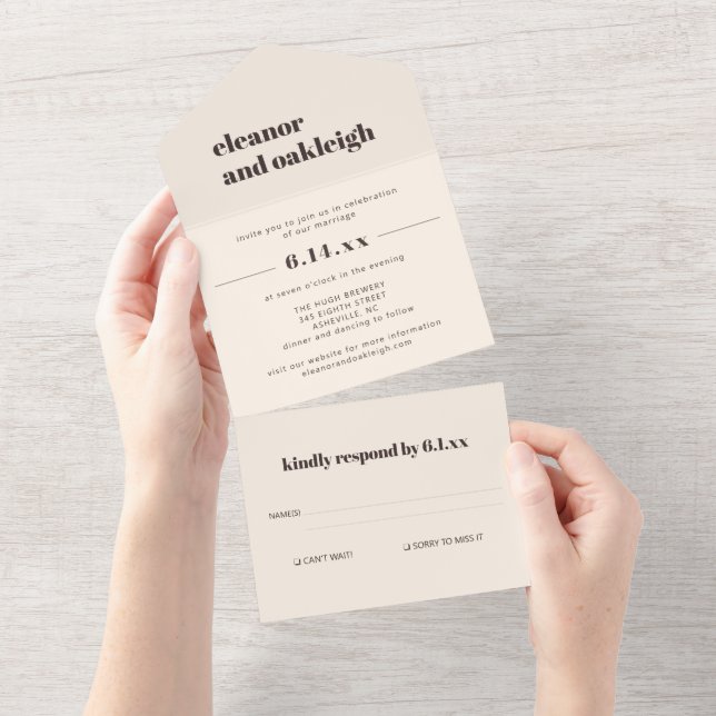 Fet typografi krämbrun modern bröllopsinbjudan (Avrivbar del)