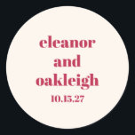 Fet Typografi Magenta Red Ivory Personligt bröllp Runt Klistermärke<br><div class="desc">Fet Typografi Magenta Red Ivory Modern Personligt bröllp Classic Round Sticker</div>