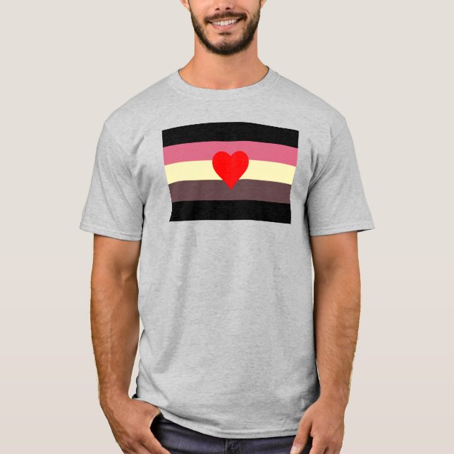 Fetma Pride Flagga T Shirt (Framsida)