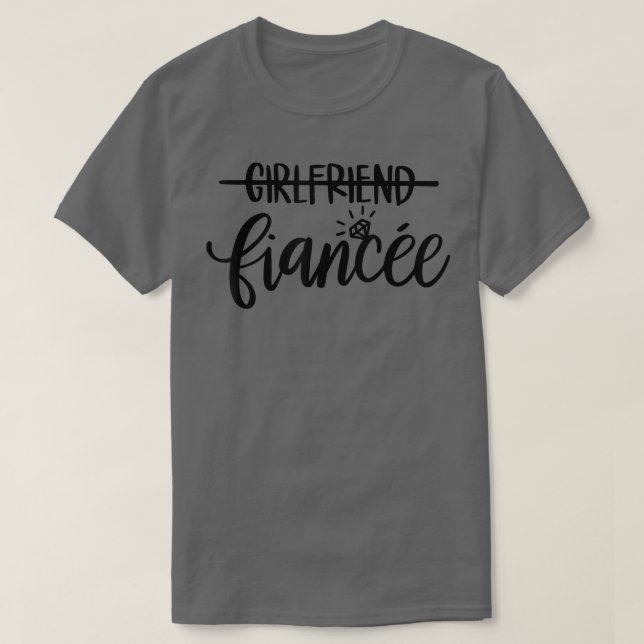 Fiancee Future Mrs. T Shirt (Design framsida)
